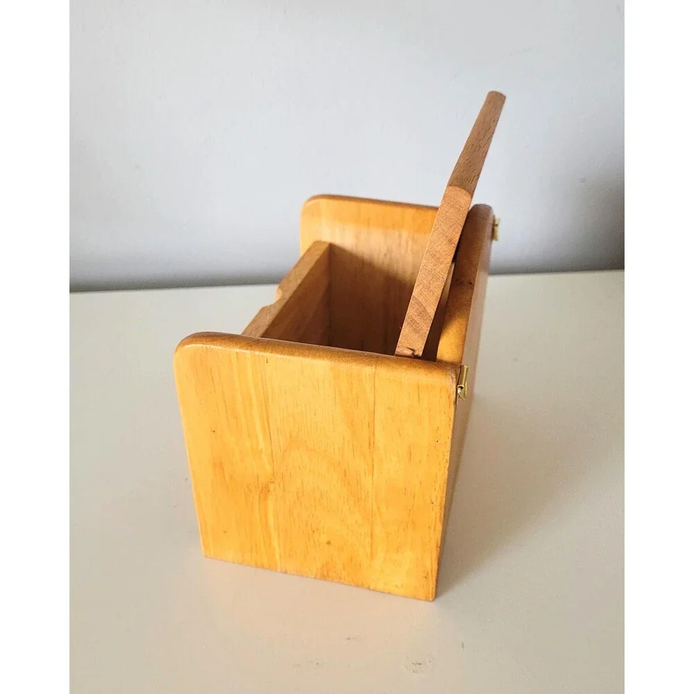Unbranded recipe box